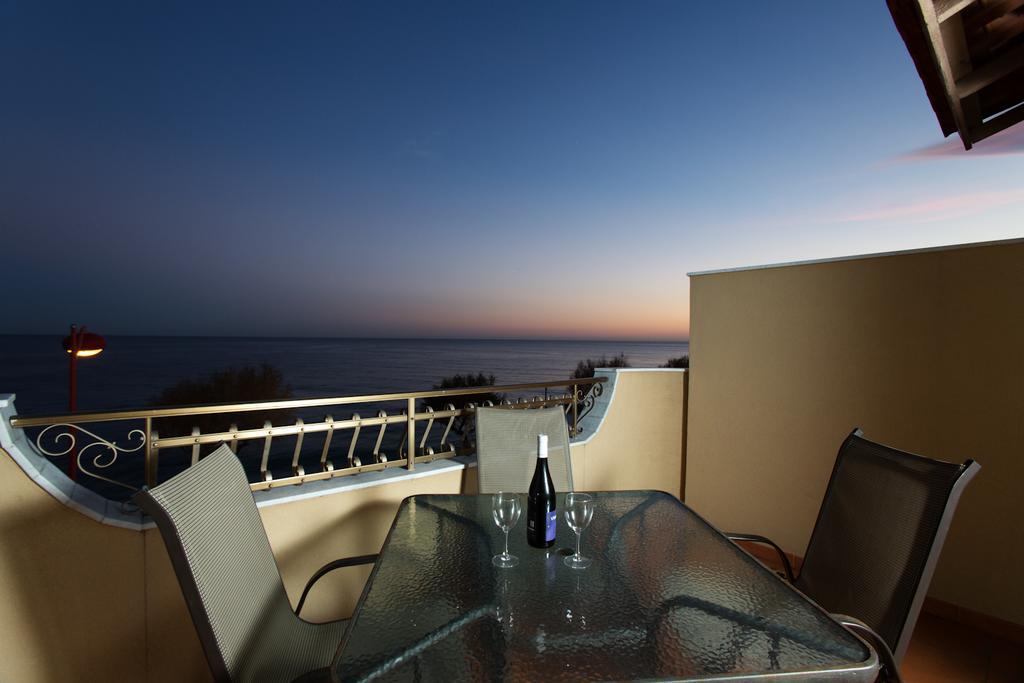 Semu A Mari B&B Santa Teresa Di Riva Zimmer foto